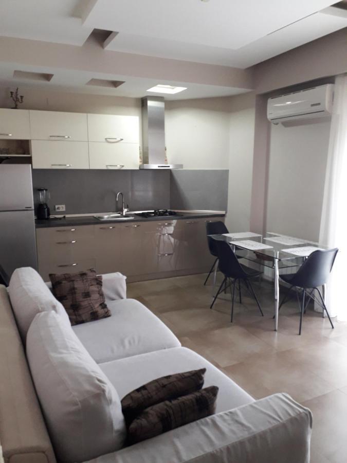 Apartment On Rustaveli Batumi Zewnętrze zdjęcie